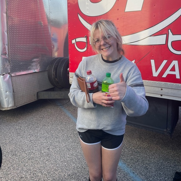 Meet your Posher, Molly - Picture 4 of 8